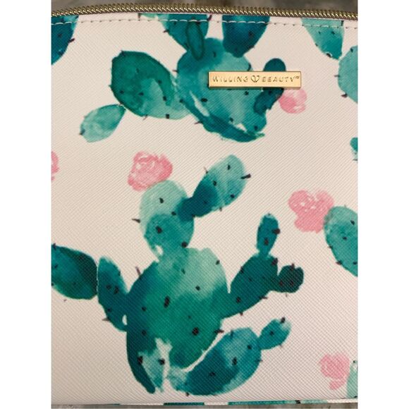 Makeup Bag with Cactus Design - Picture 5 of 6